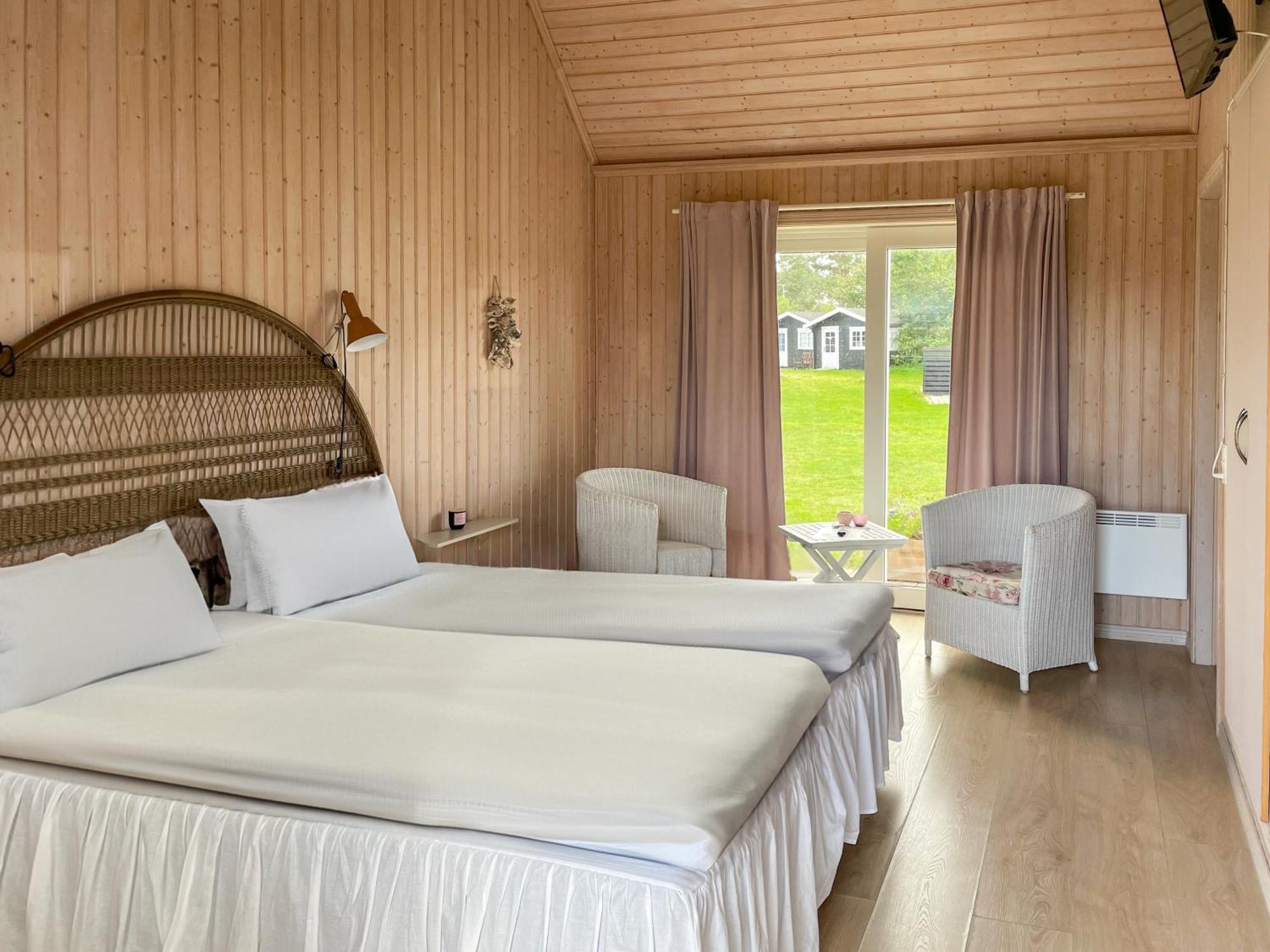 Hotel Strandgaarden Vesterø Havn Extérieur photo