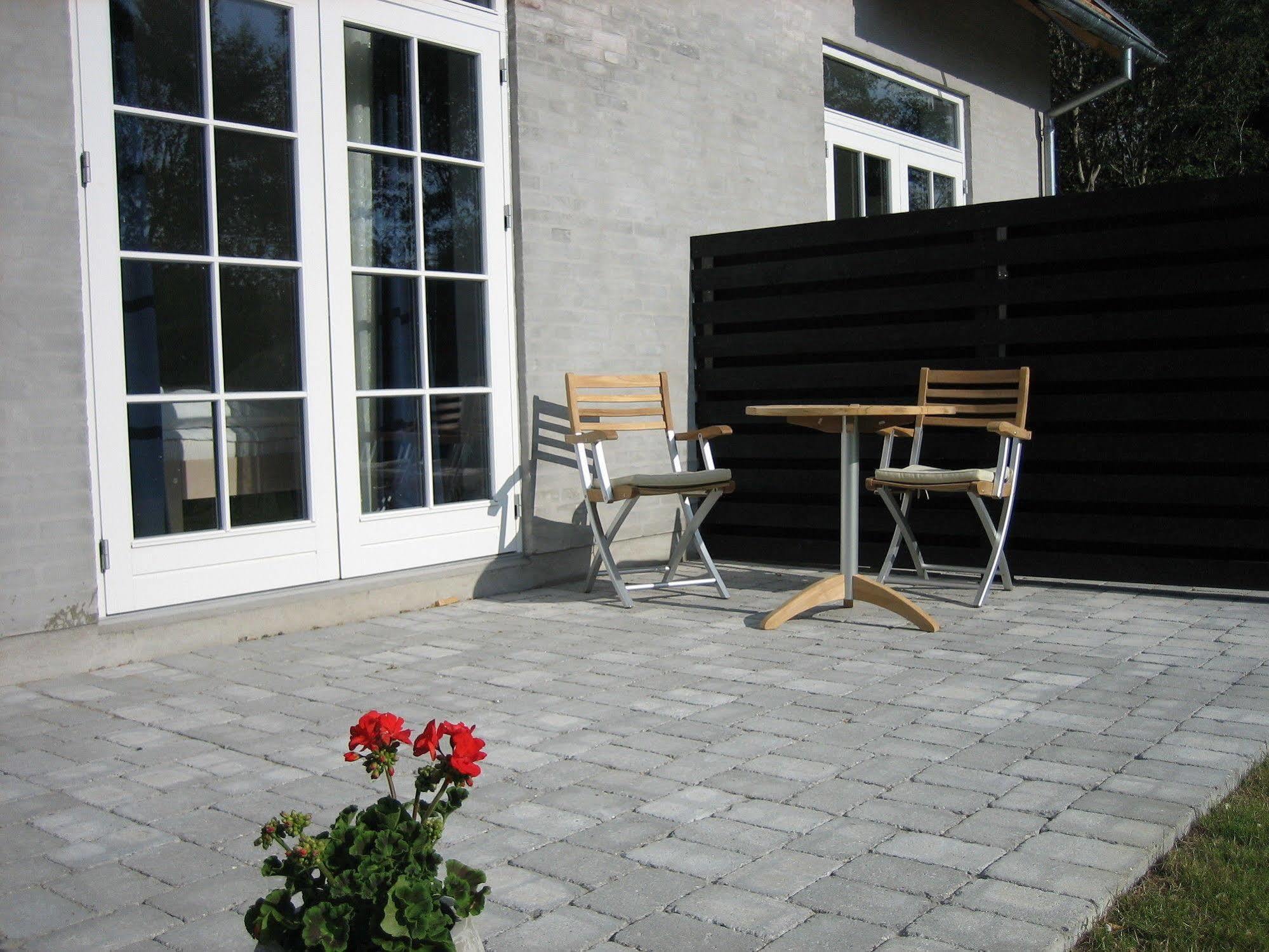 Hotel Strandgaarden Vesterø Havn Extérieur photo