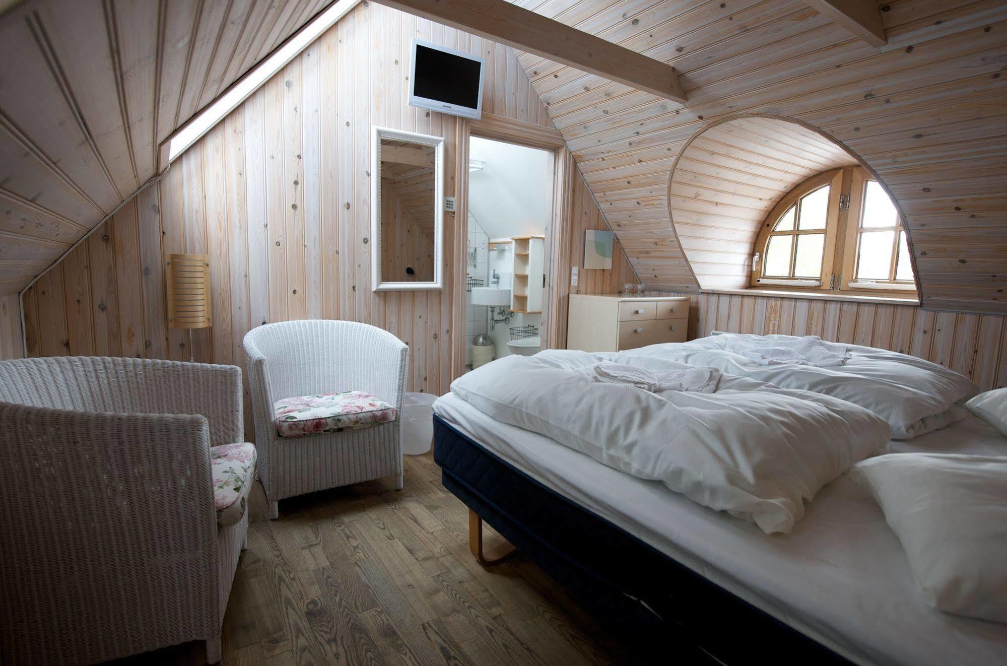 Hotel Strandgaarden Vesterø Havn Extérieur photo
